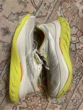 Saucony Women’s Endorphin Speed 4